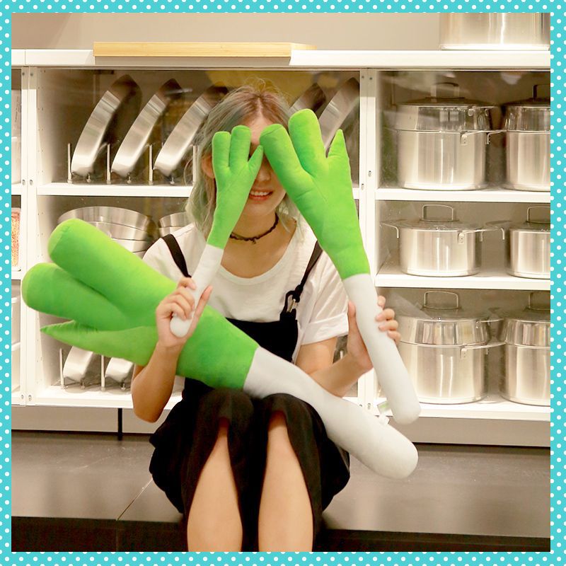 Japanese Animation Peripheral  - مراجعة Plant Parent Pillow وسعره